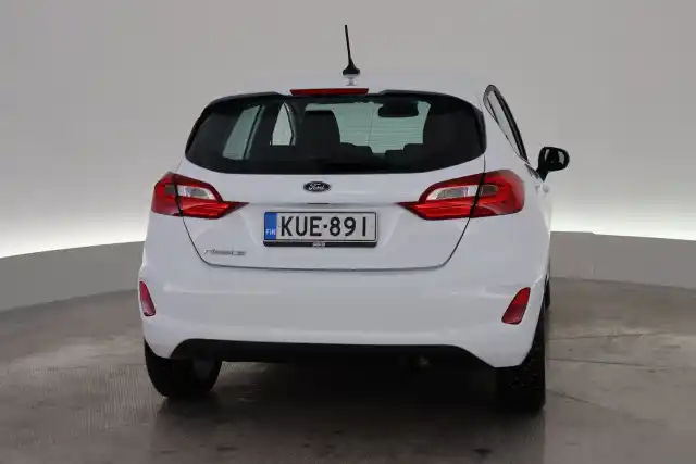 Valkoinen Viistoperä, Ford Fiesta – KUE-891