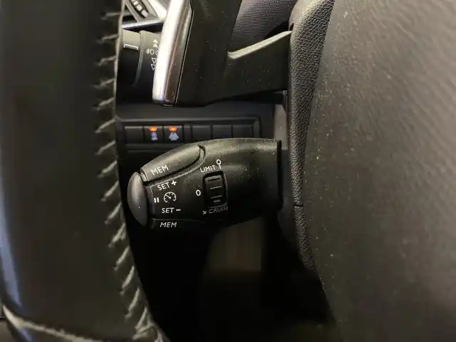 Valkoinen Farmari, Peugeot 308 – KUE-970