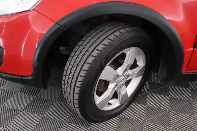 Punainen Viistoperä, Suzuki SX4 – KUG-288
