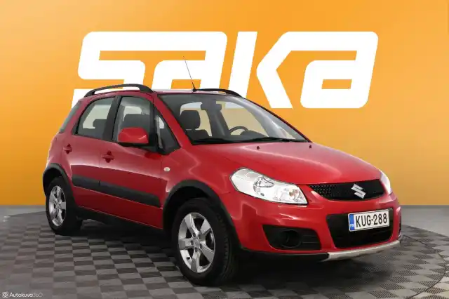 Punainen Viistoperä, Suzuki SX4 – KUG-288