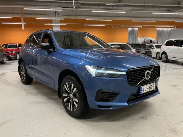 Sininen Maastoauto, Volvo XC60 – KUH-692