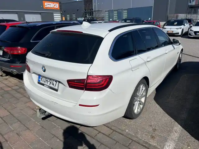 Valkoinen Farmari, BMW 520 – KUH-947