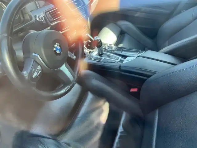 Valkoinen Farmari, BMW 520 – KUH-947