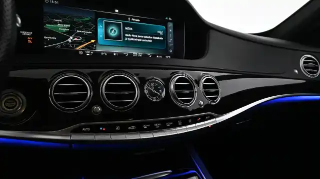 Musta Sedan, Mercedes-Benz S – KUH-986