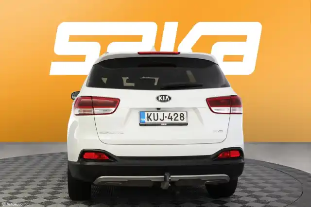 Valkoinen Maastoauto, Kia Sorento – KUJ-428