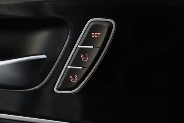 Valkoinen Maastoauto, Kia Sorento – KUJ-428
