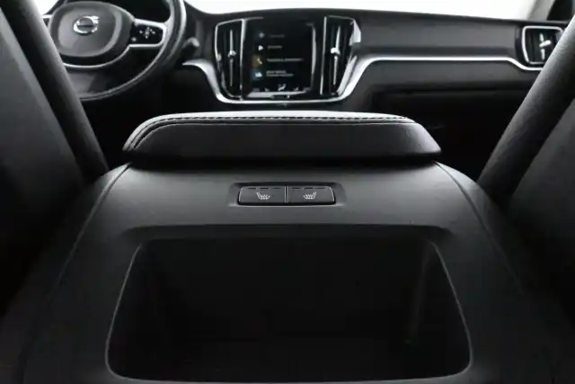 Valkoinen Farmari, Volvo V60 – KUJ-877