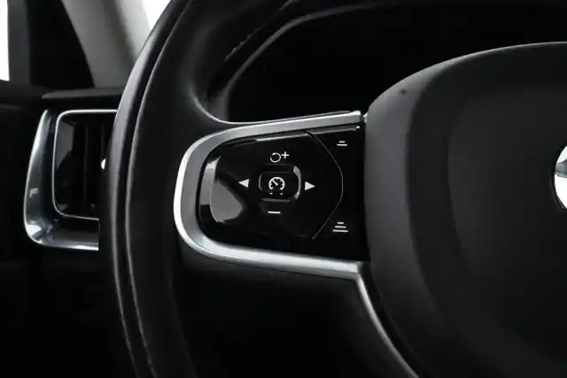 Valkoinen Farmari, Volvo V60 – KUJ-877