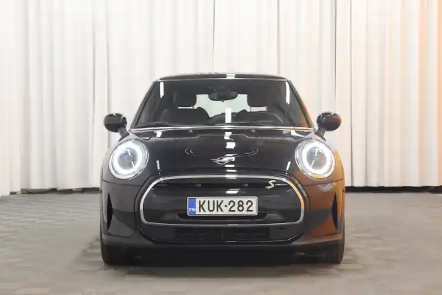 Musta Viistoperä, MINI Cooper – KUK-282