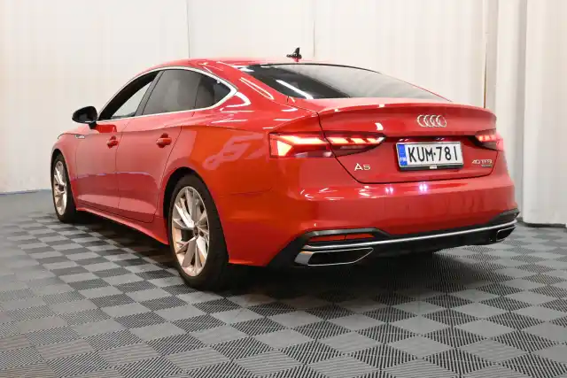 Punainen Viistoperä, Audi A5 – KUM-781