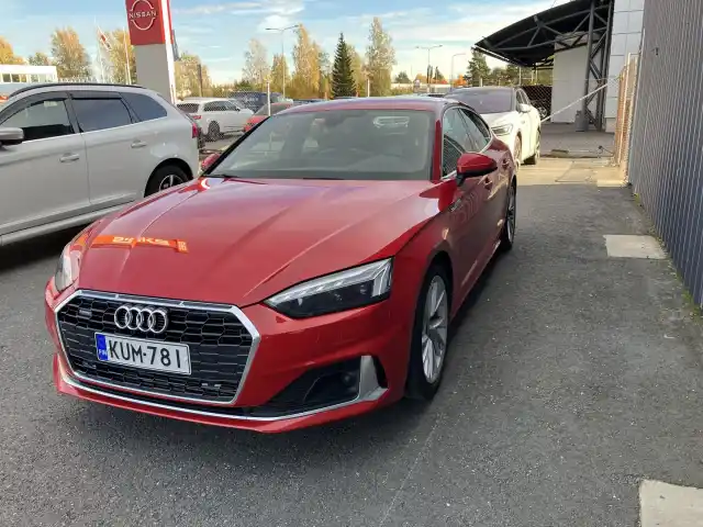 Punainen Viistoperä, Audi A5 – KUM-781