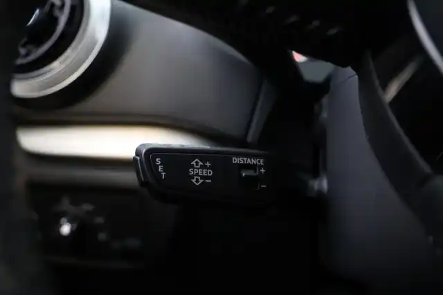 Harmaa Viistoperä, Audi A3 – KUN-953