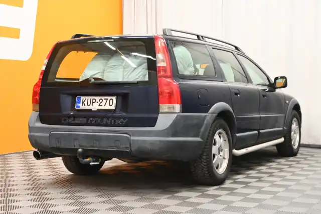 Sininen Farmari, Volvo XC70 – KUP-270