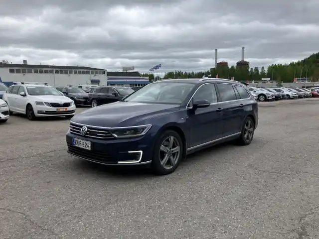 Sininen Farmari, Volkswagen Passat – KUP-824