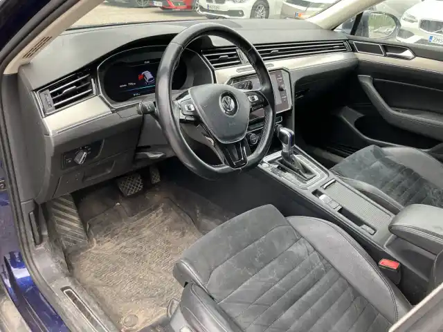 Sininen Farmari, Volkswagen Passat – KUP-824