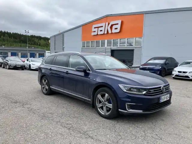 Sininen Farmari, Volkswagen Passat – KUP-824