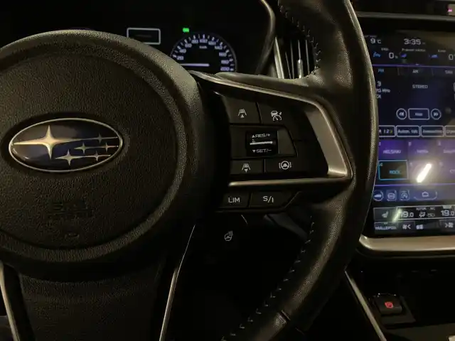Vihreä Farmari, Subaru Outback – KUP-913