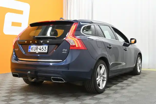 Sininen Farmari, Volvo V60 – KUR-453