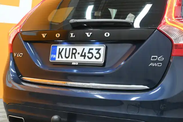 Sininen Farmari, Volvo V60 – KUR-453