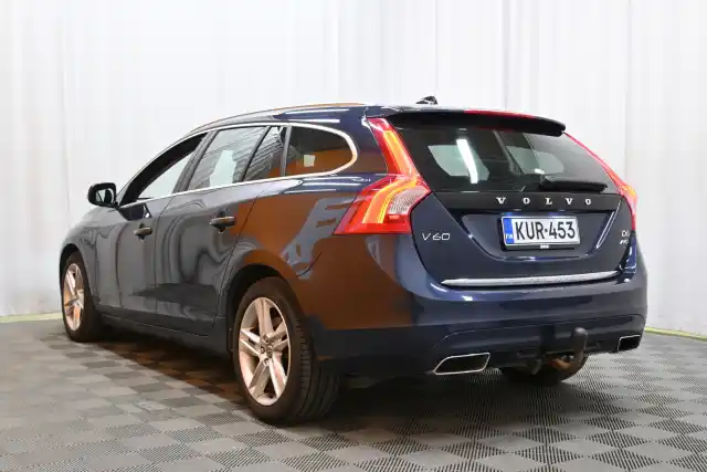 Sininen Farmari, Volvo V60 – KUR-453