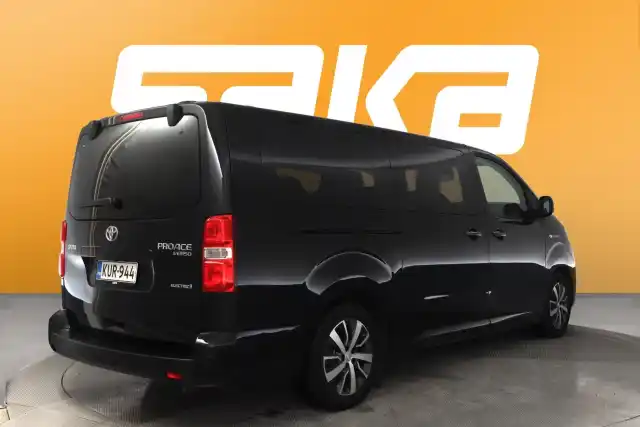 Musta Tila-auto, Toyota Proace Verso EV – KUR-944