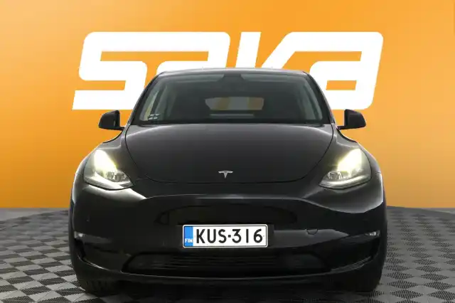 Musta Maastoauto, Tesla Model Y – KUS-316