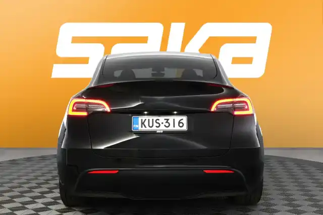 Musta Maastoauto, Tesla Model Y – KUS-316