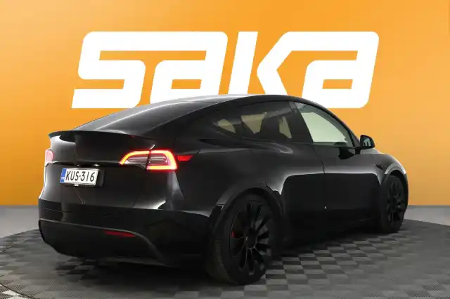 Musta Maastoauto, Tesla Model Y – KUS-316