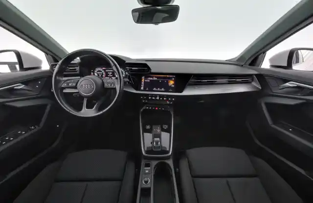 Valkoinen Viistoperä, Audi A3 – KUS-457