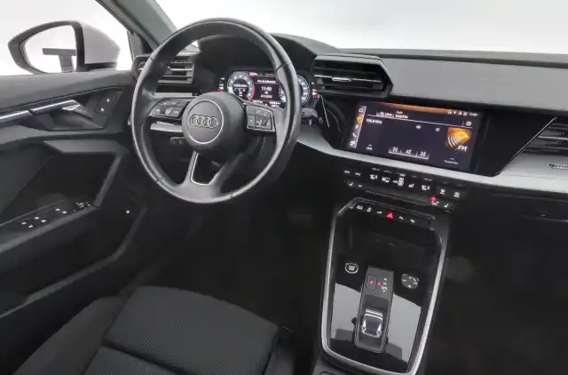 Valkoinen Viistoperä, Audi A3 – KUS-457