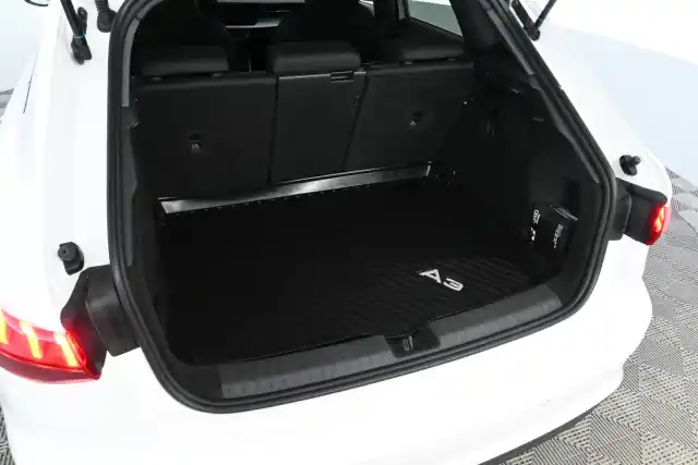 Valkoinen Viistoperä, Audi A3 – KUS-457