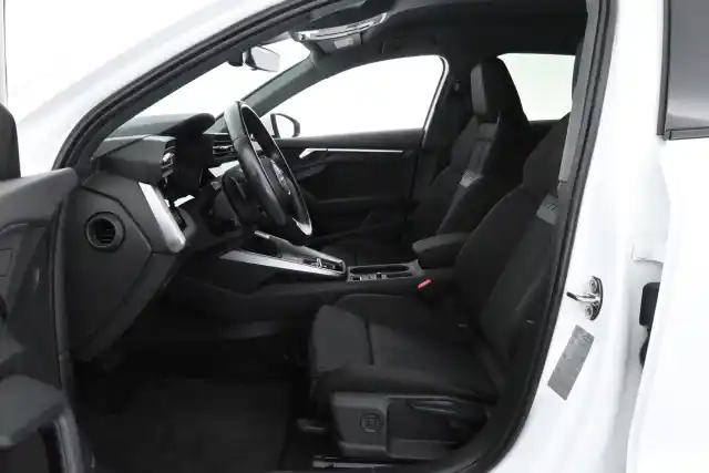 Valkoinen Viistoperä, Audi A3 – KUS-457
