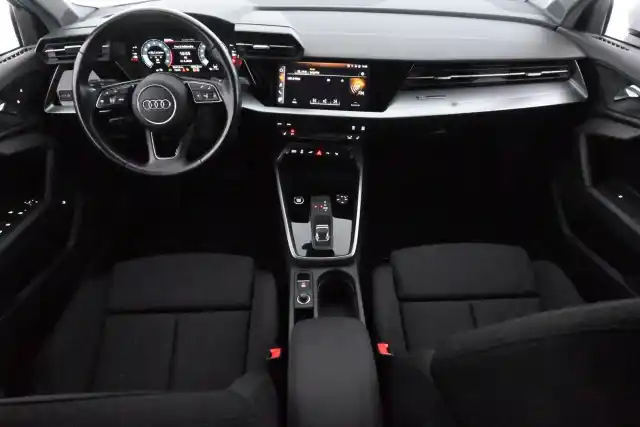 Valkoinen Viistoperä, Audi A3 – KUS-457