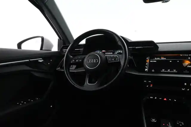 Valkoinen Viistoperä, Audi A3 – KUS-457
