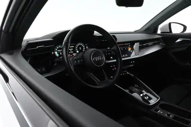 Valkoinen Viistoperä, Audi A3 – KUS-457