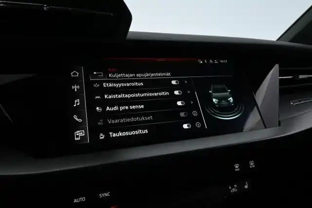 Valkoinen Viistoperä, Audi A3 – KUS-457