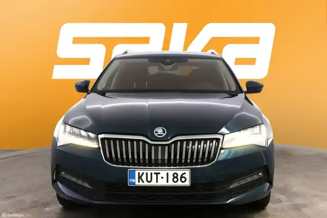 Sininen Farmari, Skoda Superb – KUT-186