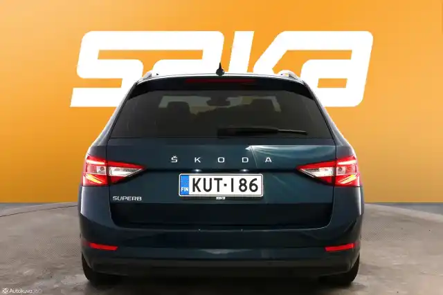 Sininen Farmari, Skoda Superb – KUT-186