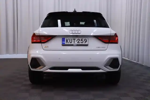 Valkoinen Viistoperä, Audi A1 – KUT-259