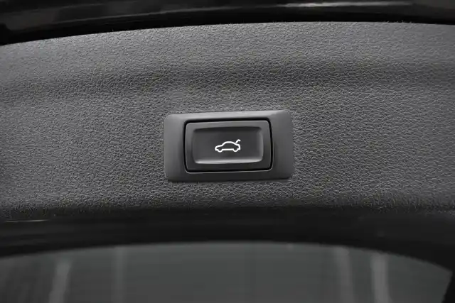 Musta Farmari, Audi A6 – KUT-780