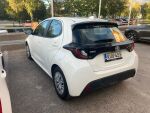 Valkoinen Viistoperä, Toyota Yaris – KUU-423, kuva 3