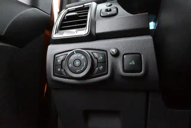Punainen Avolava, Ford Ranger – KUX-862