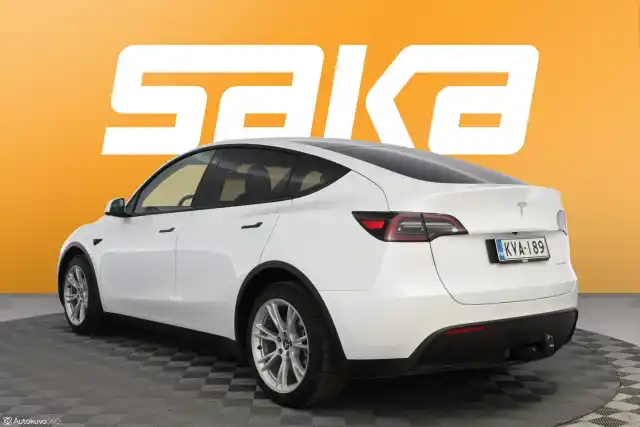 Valkoinen Maastoauto, Tesla Model Y – KVA-189