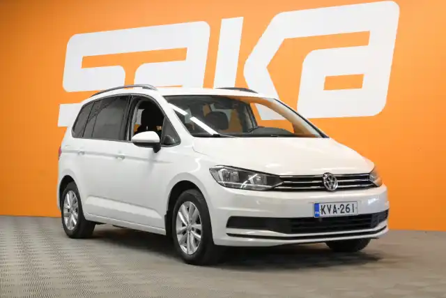 Valkoinen Tila-auto, Volkswagen Touran – KVA-261