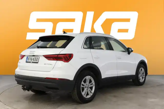 Valkoinen Maastoauto, Audi Q3 – KVA-650