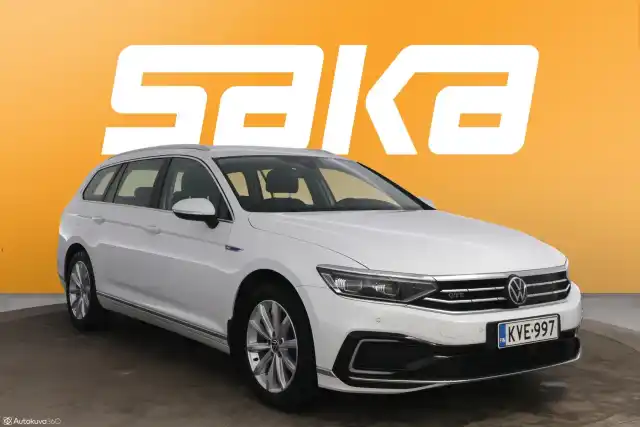 Valkoinen Farmari, Volkswagen Passat – KVE-997