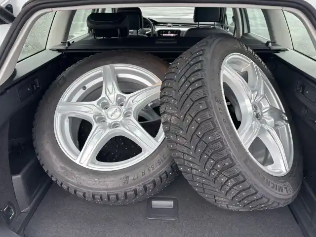 Valkoinen Farmari, Volkswagen Passat – KVE-997