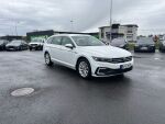 Valkoinen Farmari, Volkswagen Passat – KVE-997, kuva 1