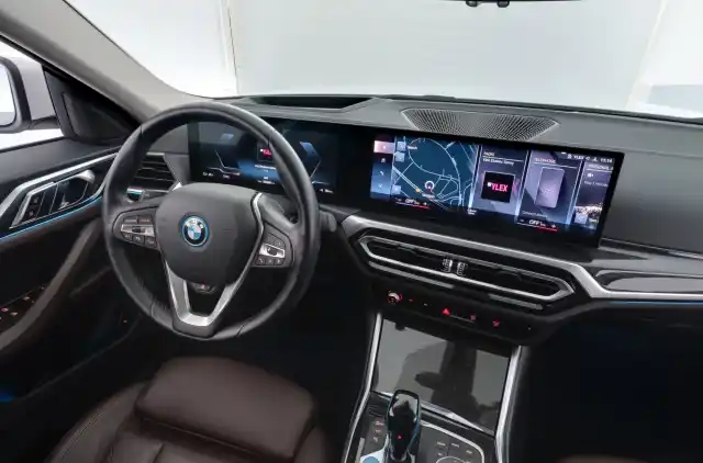 Valkoinen Sedan, BMW i4 – KVH-276