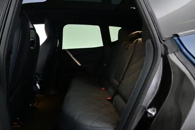 Sininen Maastoauto, BMW iX – KVJ-964